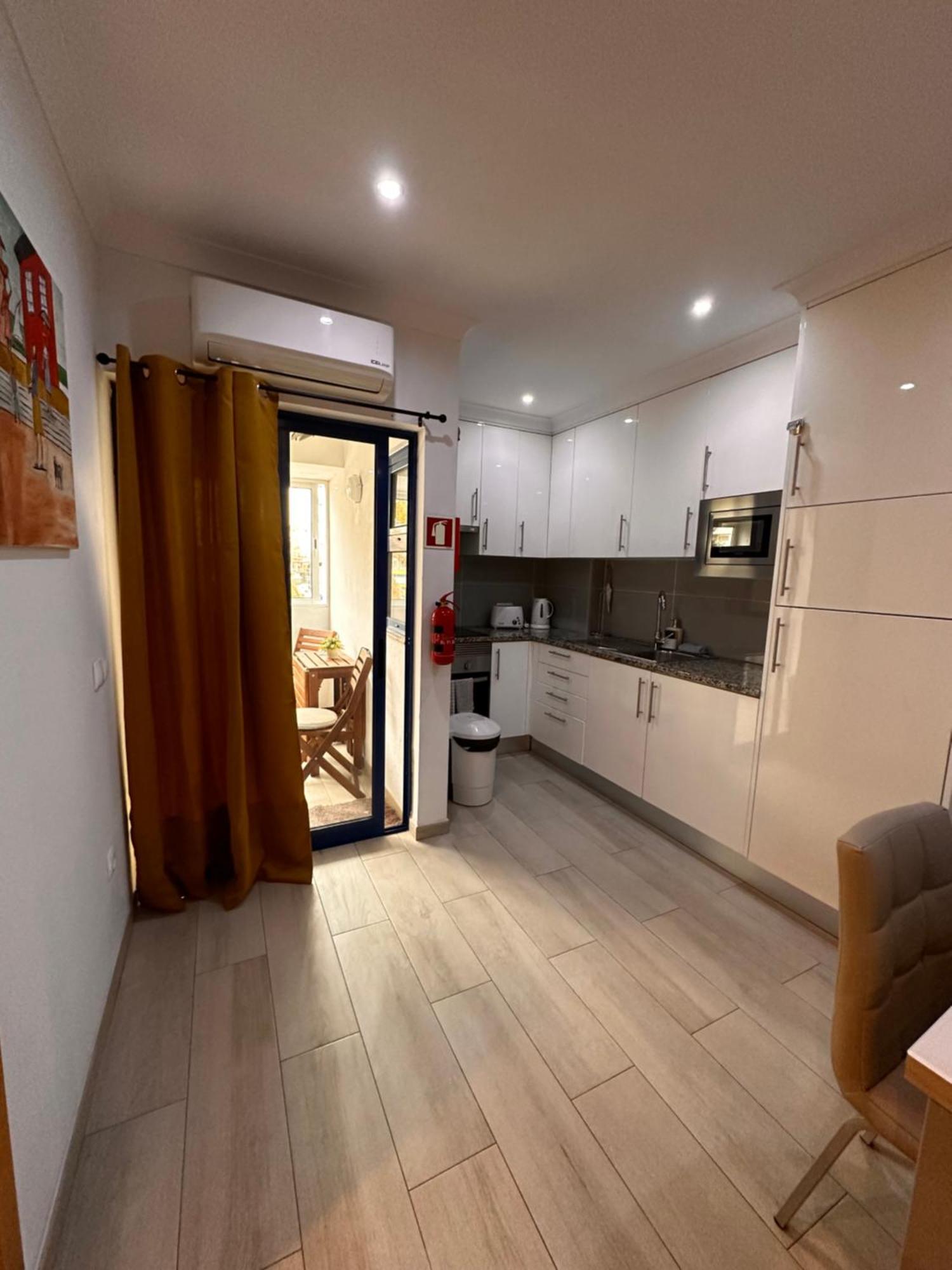 Charming In Wi-fi/ac Apartment Portimão